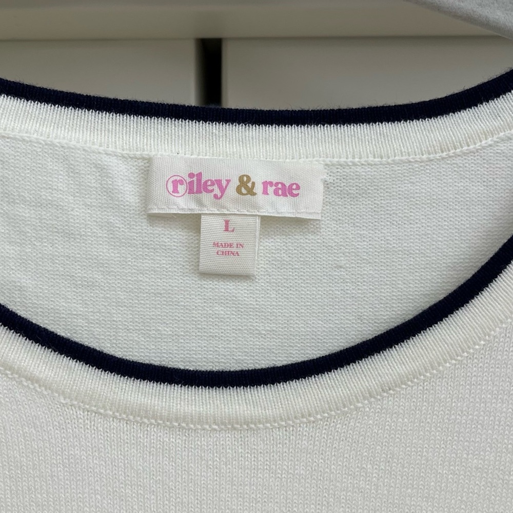 Riley & Rae Blouse - Picture 4 of 4